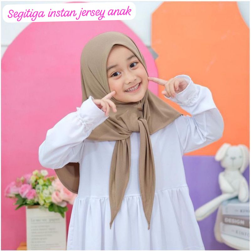 Hijab Instan Segitiga Anak 0-7 Tahun Kerudung Instan Anak Hijab Instan Jersey Segitiga Anak