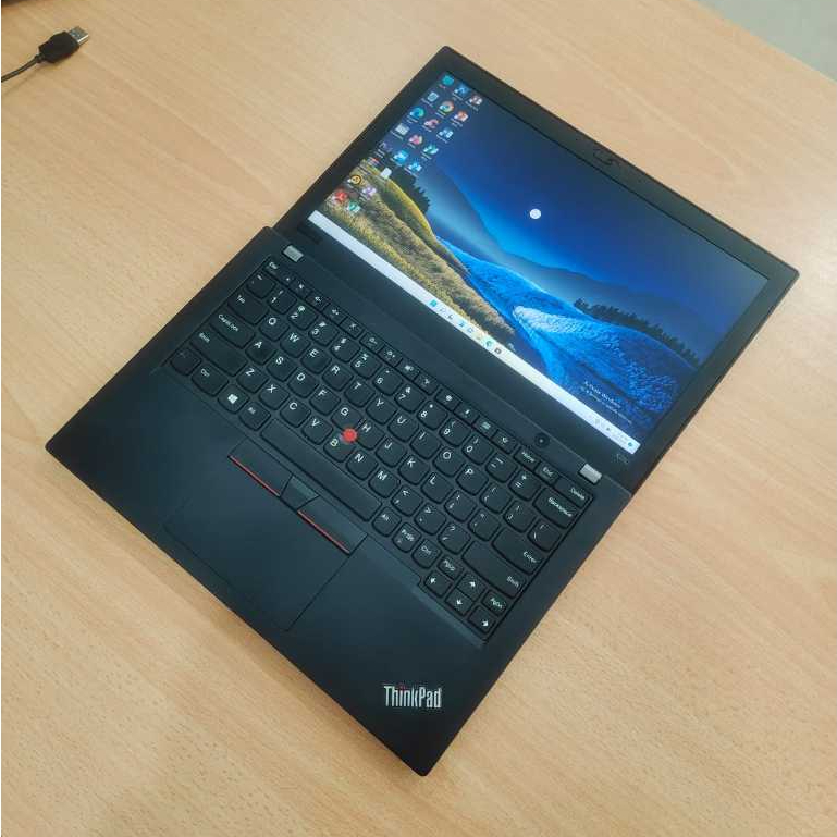 Laptop Bekas Lenovo ThinkPad X280 i7 Gen 8