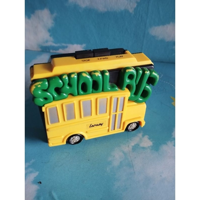 walkman kaset pita jadul karakter bus