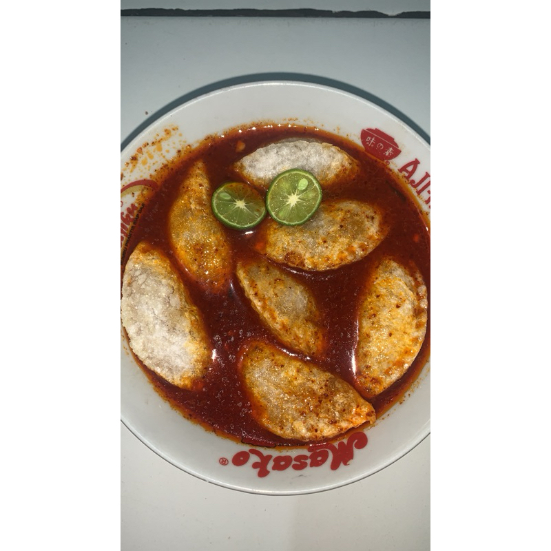 

Cireng isi kuah Chili oil