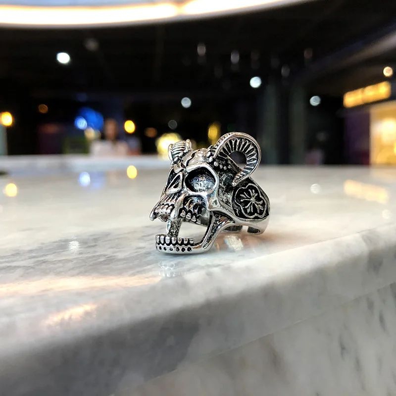 Cincin Tengkorak Kepala Kambing (Ukuran Dapat Disesuaikan) Gaya Retro