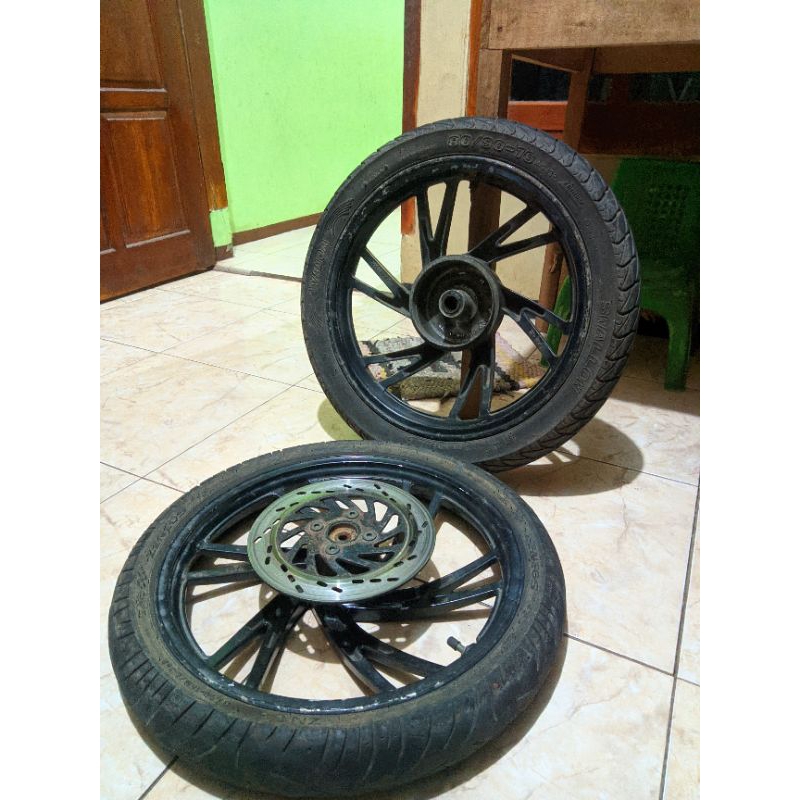 velg depan belakang set ban Suzuki skywave/skydrive original copotan