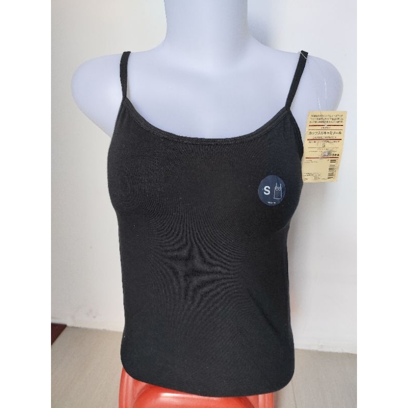 TANKTOP BRA UNIQLO SIZE S.Warna Hitam. NEW TAG