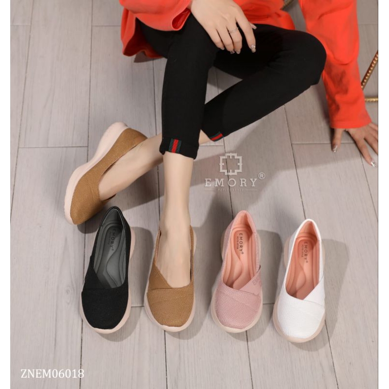 EMORY RAKHEE ZNEMO6018 SEPATU FLAT SLIPON