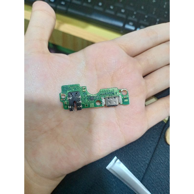 

PAPAN CAS/KONEKTOR CAS/PAPAN BOARD CHARGER INFINIX SMART 8 X6525/TECNO SPARK GO 2024 (TYPE C) OC