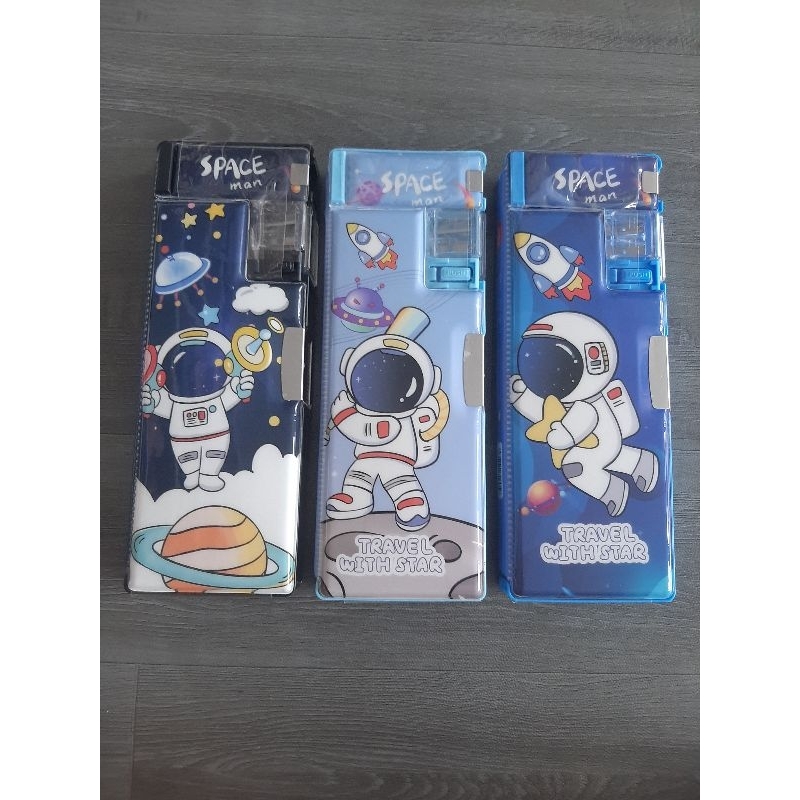 

kotak pensil magnet astronot
