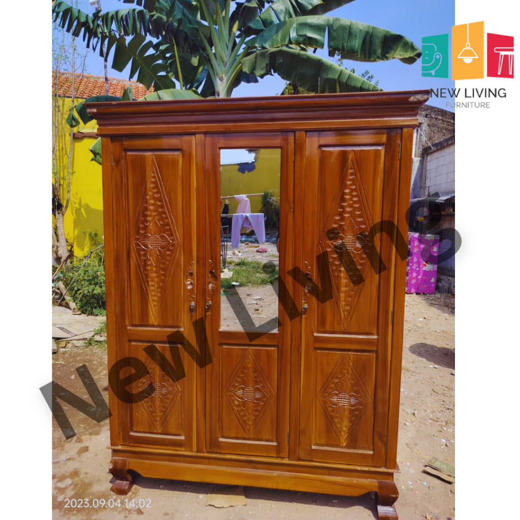 Lemari pakaian kayu jati 3 pintu / lemari baju jati / lemari baju gamis minimalis