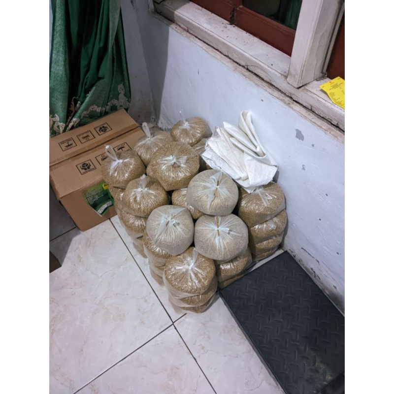 Pakan Ayam Buras BR 1 Makanan Anak Ayam Bangkok, Kampung dan Pedaging REPACK 1KG