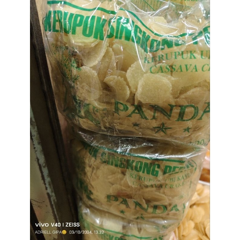 

Kerupuk Singkong Pedas mentah cap Panda 500gr / ceriping pedas