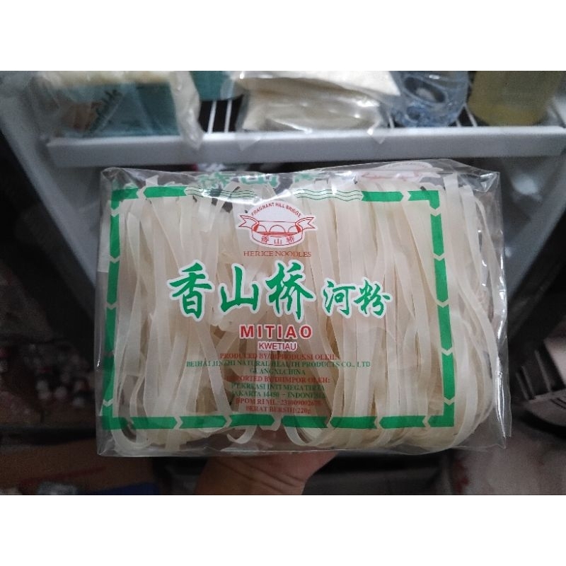 

Kwetiaw Kering / Mi Tiao 220gr - Herice Noodle