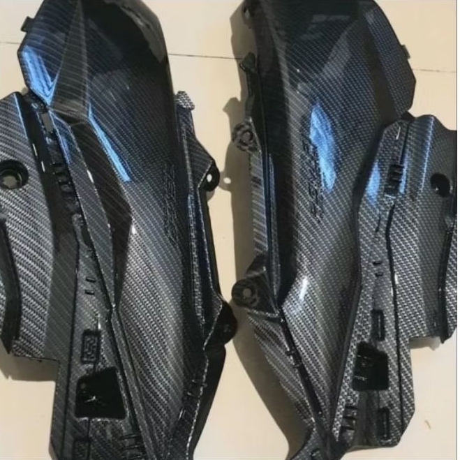 sambungan body samping vario 150 atau 125 old motif carbon