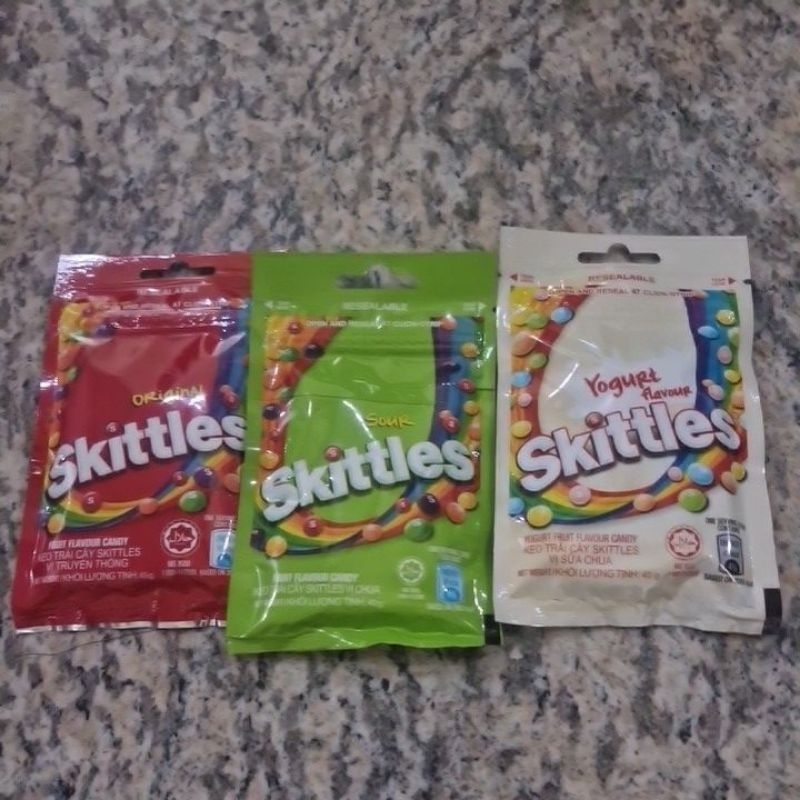 

skittles original 45gr , sour 40gr , yoghurt 40gr malaysia