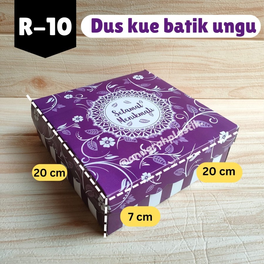 

Dus Nasi R10 Motif Batik Ungu / Box Nasi uk 20 x 20 Motif PER 10 PCS