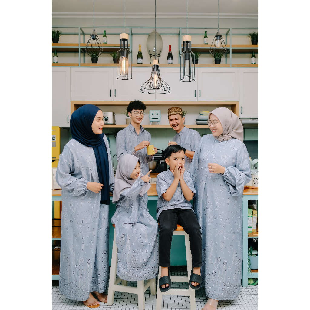 Bersamatemanhidup -  Baju Muslim Sarimbit // Venera Blue // Raya Series Couple Family // Baju Couple