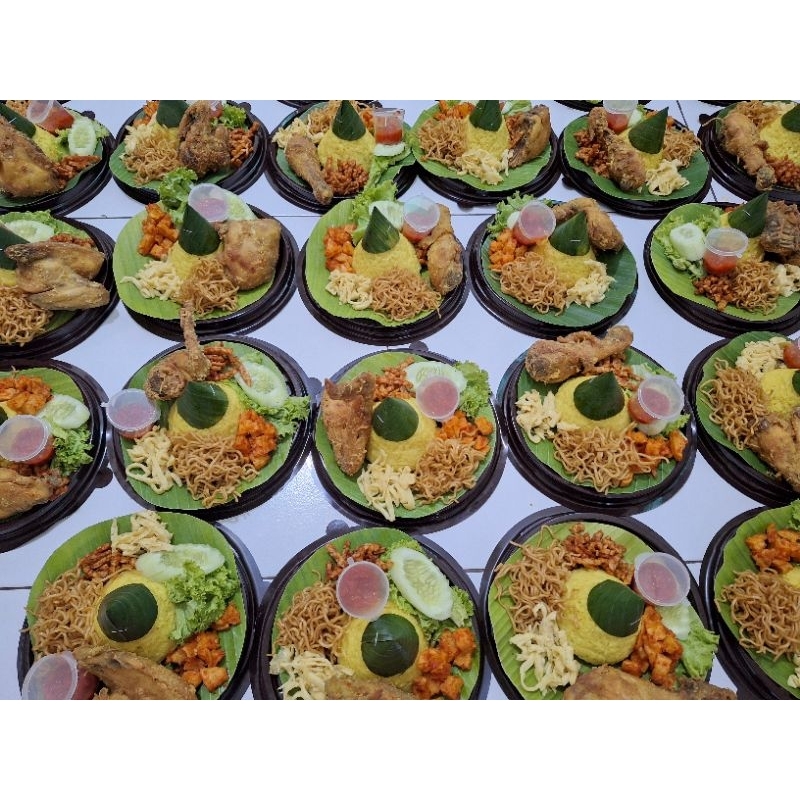 NASI KUNING TUMPENG MINI Tumini Catering Bisa Dadakan Mika Sekat Nasi Box Tumpeng Nasi Uduk Nasi War