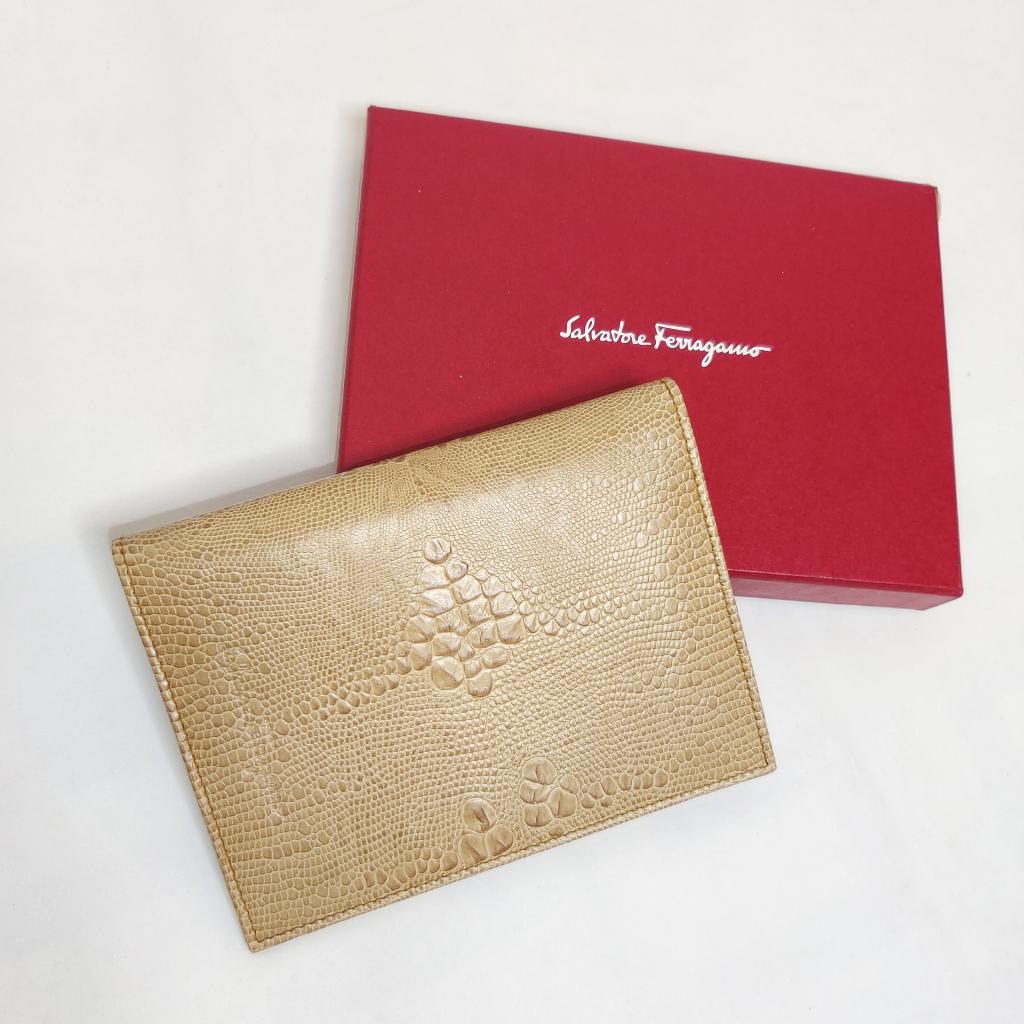 Salvatore Ferragamo Passport Case Beige Preloved Second With Box Dompet Kartu & Passpor