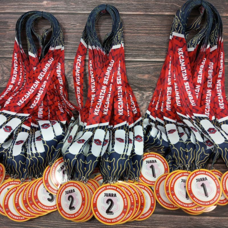 

Tali Medali Satu Set Medali Akrilik Custom