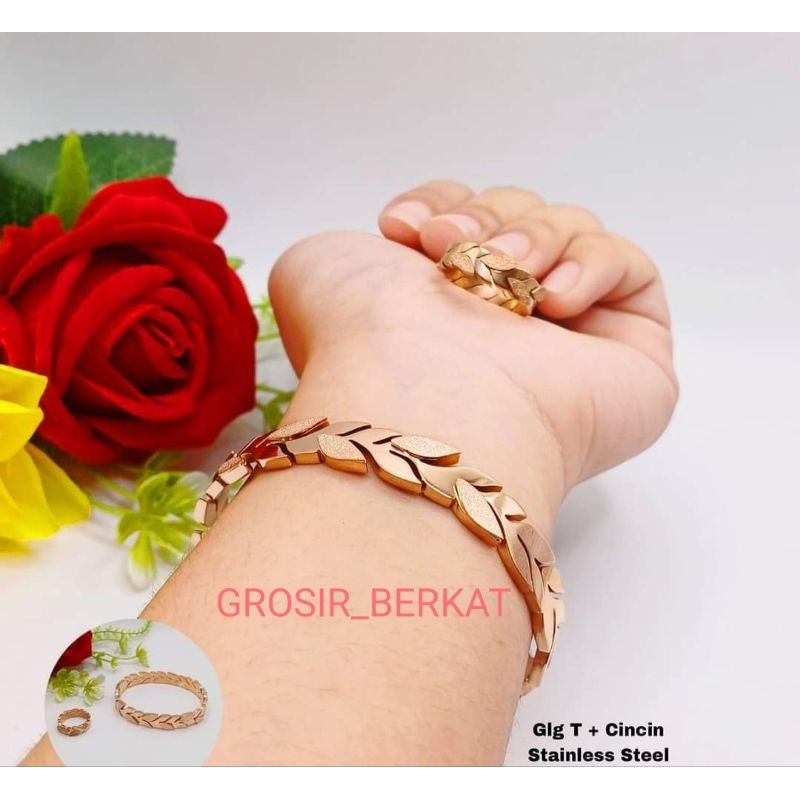 Set gelang dan cincin mewah titanium