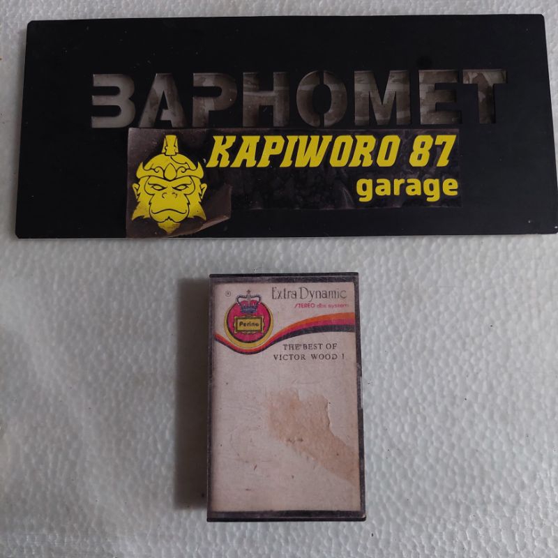 Kaset Pita The Best of Victor Wood