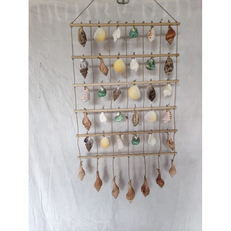 HIASAN DINDING KERANG KAYU