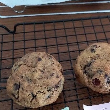 

Soft cookies baked by L