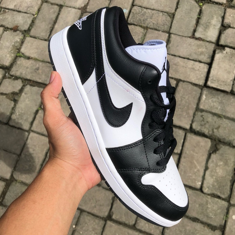 AIR JORDAN 1 LOW BLACK WHITE PANDA