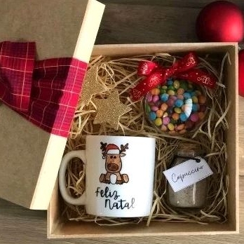 

HAMPERS GIFT NATAL TAHUN BARU UCAPAN SELAMAT