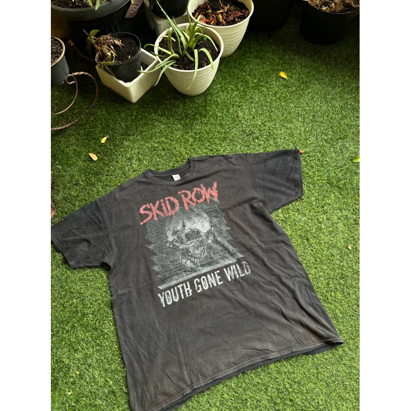 Skid Row Tshirt vtg