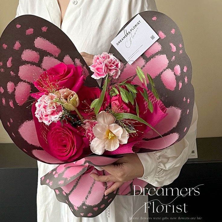 

Model Ekonomis 1 PACK ISI 2 LEMBAR CELLOPHANE VIRAL KERTAS BUKET KUPU KUPU WRAP BUNGA WRAPPING BUNGA BUTTERFLY KOREAN STYLE KEKINIAN HITS KERTAS PEMBUNGKUS BUNGA FLORIST HITS 224 MARIPOSA