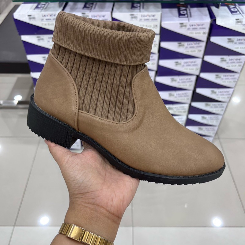 Sepatu Boots Wanita by Laviola | Sepatu Boots Fashion Laviola