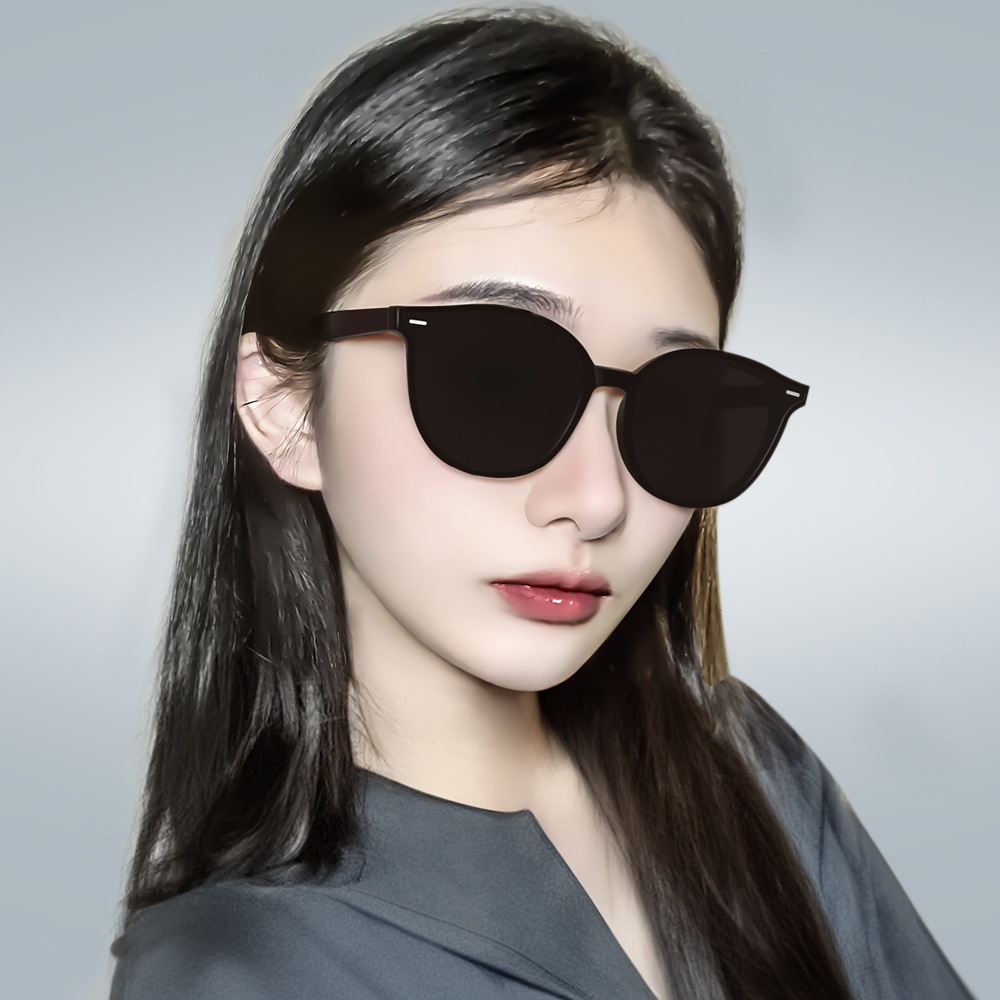 Dairona Kacamata Hitam Polarized Anti Silau UV400 Sunglasses GM Fashion Pria Dan Wanita Model Bulat 