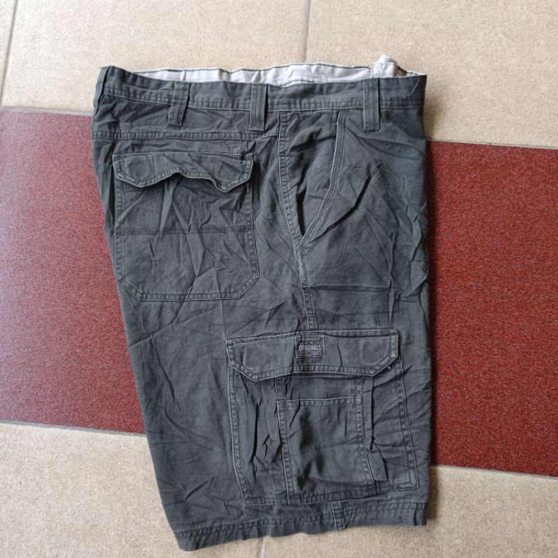 celana pendek cargo Wrangler Hero Originals