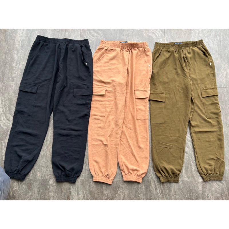 Greenlight Celana Joger Cargo Elastic Waist Pinggang Karet Polyester Crinkle Long Pants Basic Wanita