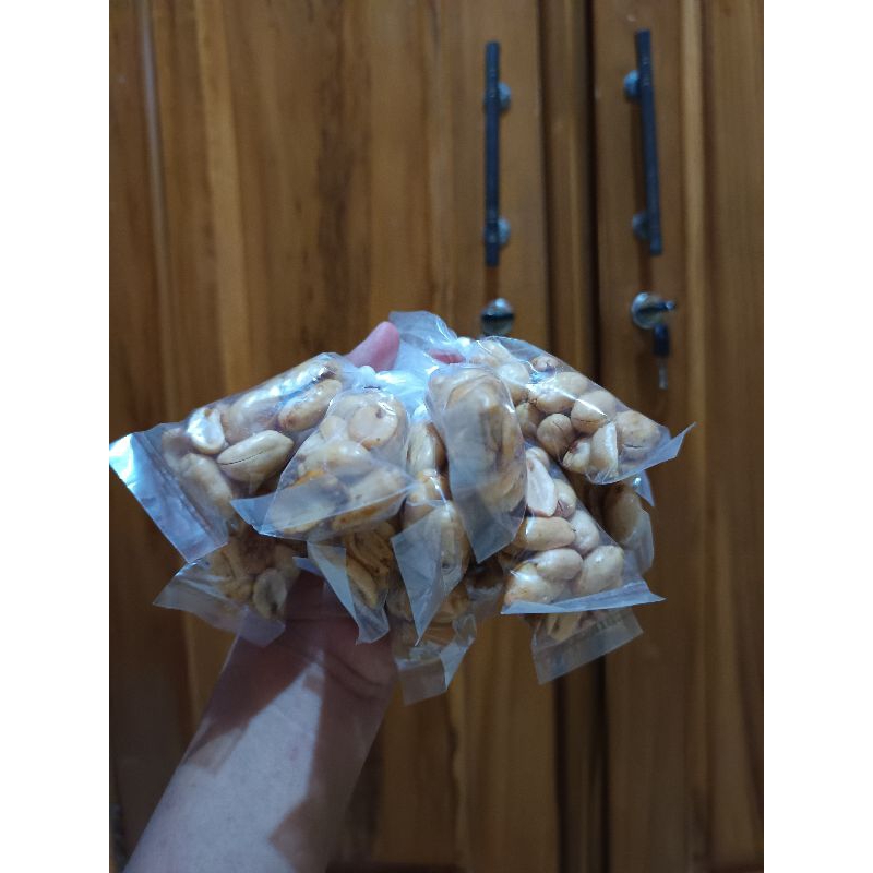 

kacang asin rentengan kacang jumbo goreng kacang rentengan