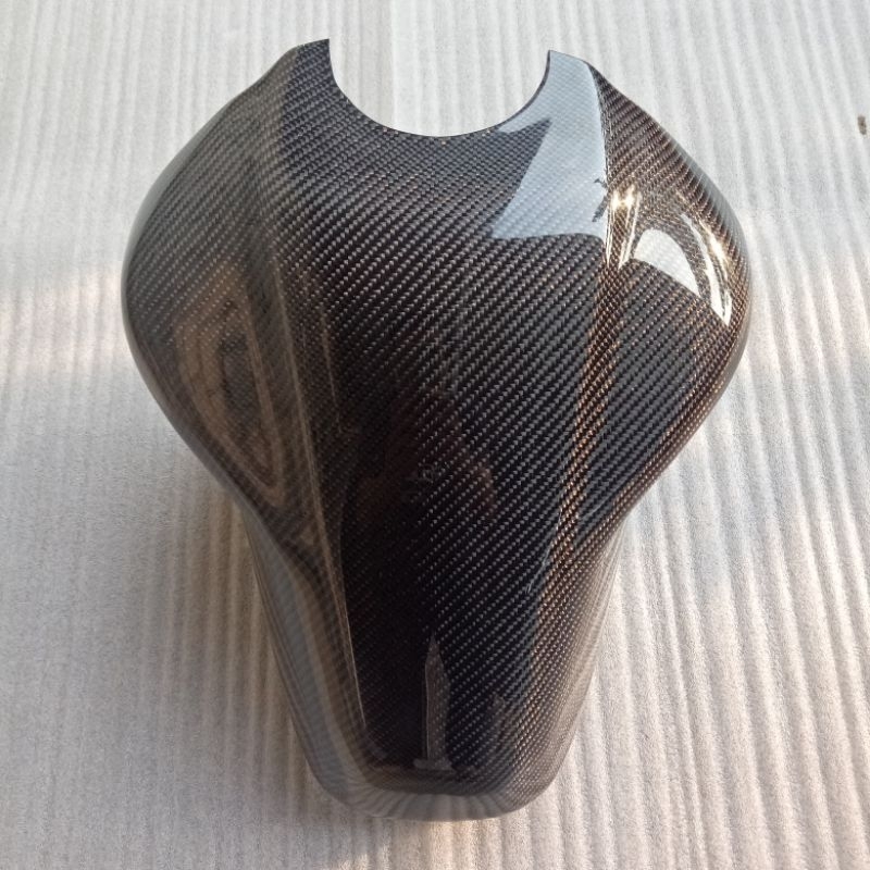 Half tank Honda CBR 150 carbon kevlar asli