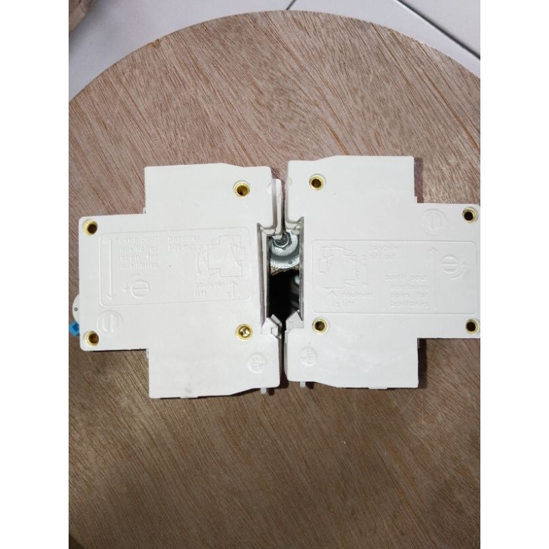 MCB merlin gerin 10A- mcb merlin gerin multi9 10a - mcb SNI 10A