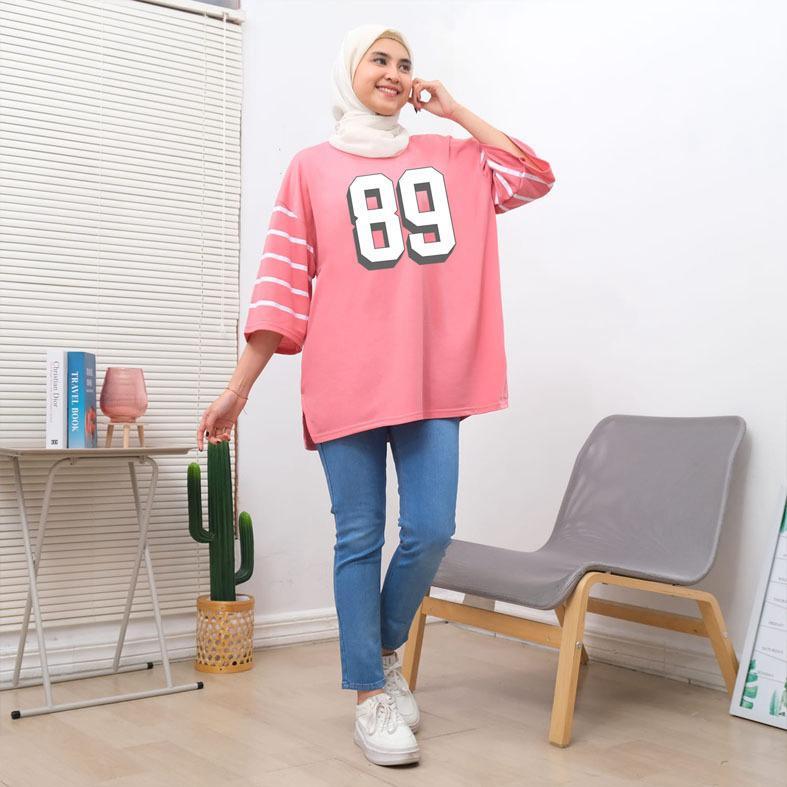 Atasan Kaos Wanita Lengan Salur DTF / Digital Print Angka 89 Bahan Babyterry Ld 120cm Dan Ld 130cm/ 