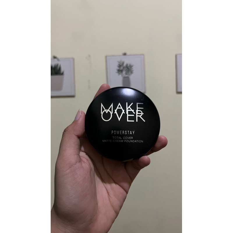 PRELOVED MAKE OVER POWERSTAY MATTE CREAM FOUNDATION