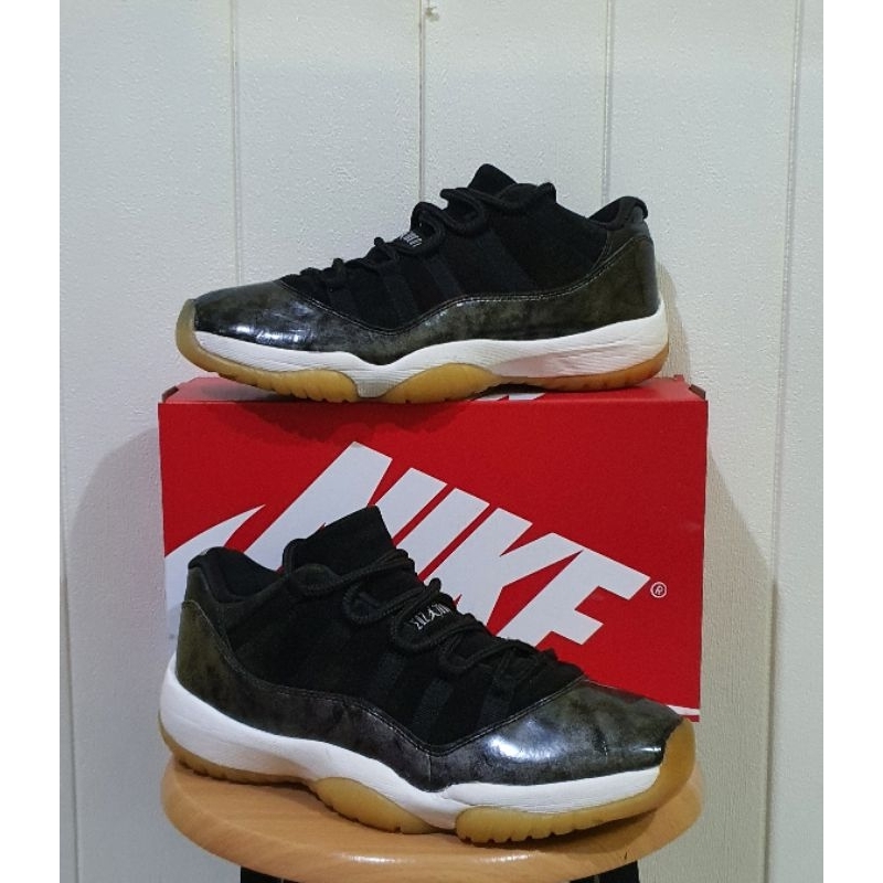 Sepatu Basket AirJord4n Retro11 black ori size 43 (27,5cm) second original