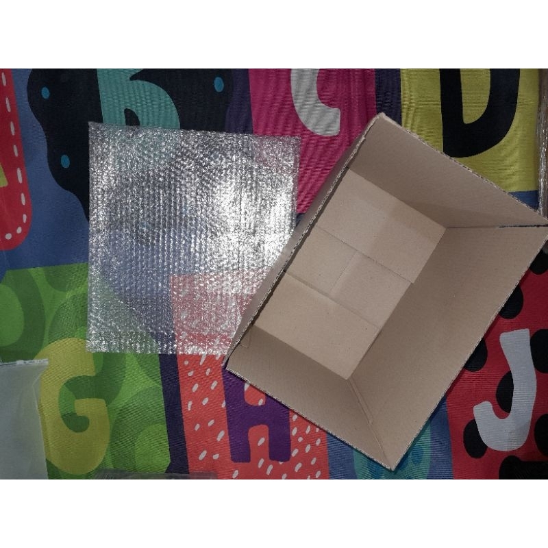 

BIAYA PACKING ALBUM, MERCH, DKK