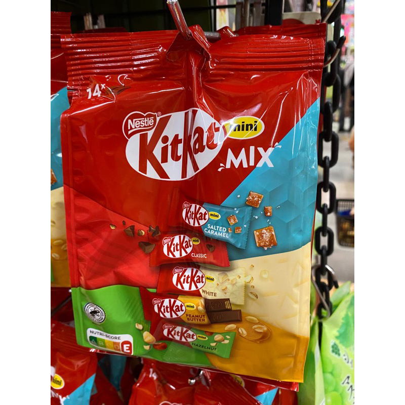 

Kit Kat mini mix rasa salted caramel, classic, white, peanut butter, hazelnut