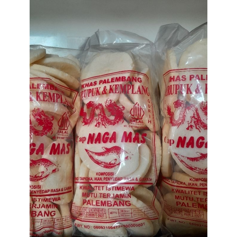 

Kemplang Bulat Besar Tenggiri Cap Naga Mas Khas Palembang 250 Gram & 500 Gram