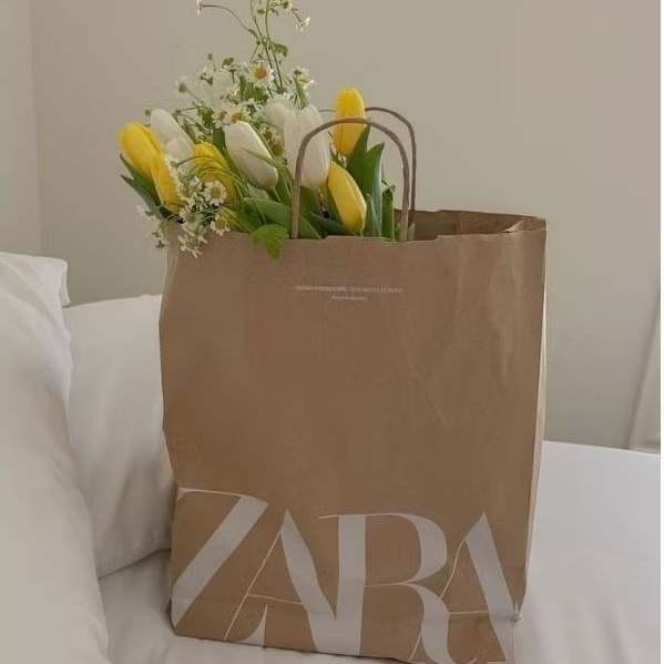 

paperbag UNIQLO zara