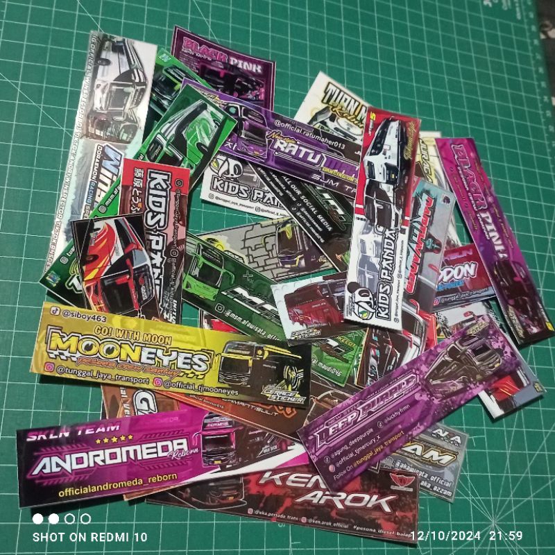 

stiker bus artis basuri RANDOM isi 11