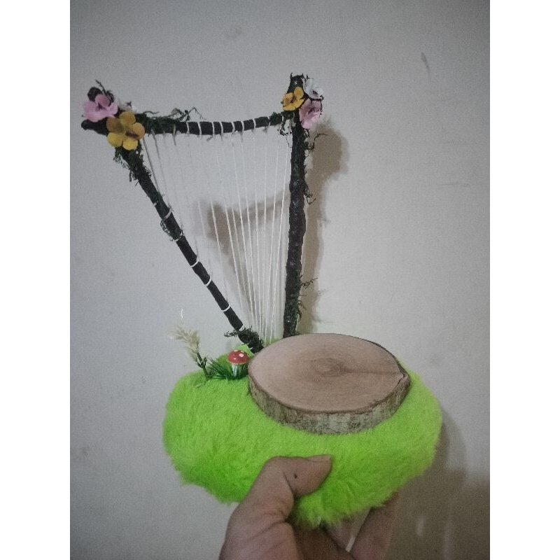 Rumah pooh, rumah sumiko, rumah sylvanian, miniatur harpa, boneka musik, boneka harpa, boneka kecapi