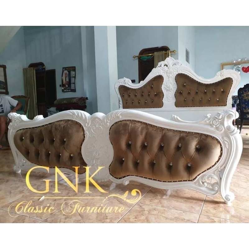 tempat tidur klasik cat duco putih / dipan ukir 180x200