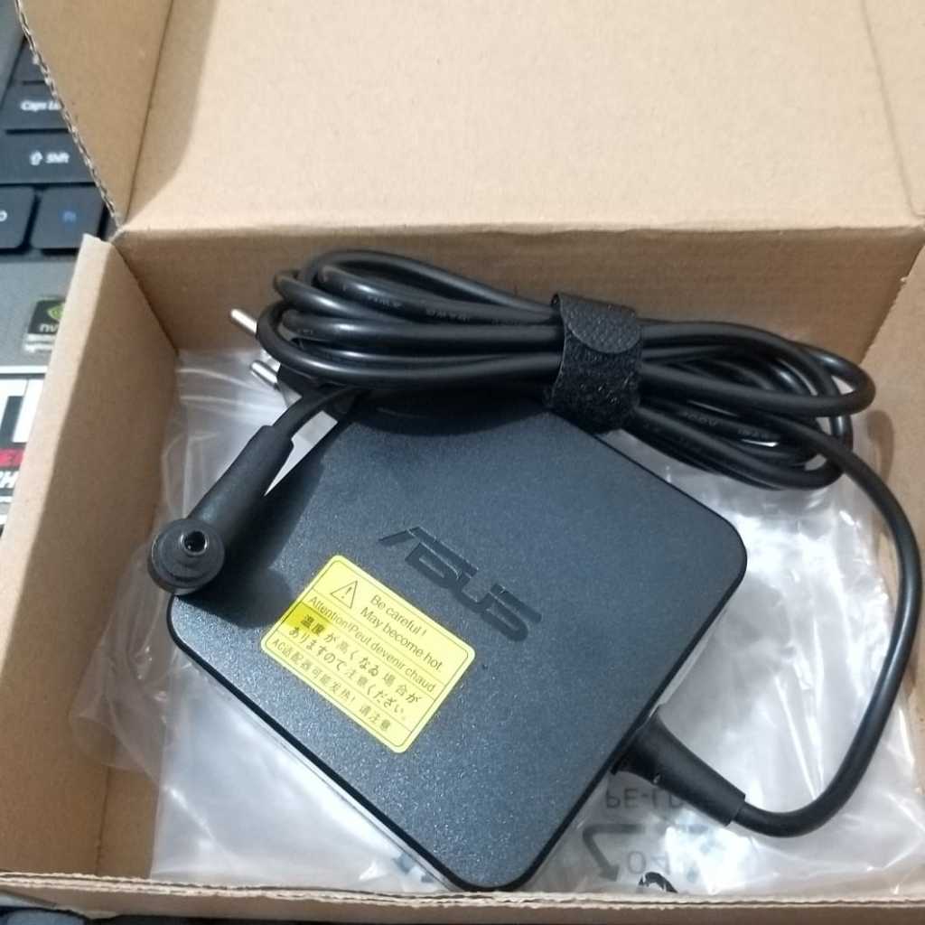 Adaptor Charger Original Asus ExpertBook L1400CD L1400CDA 19V 3.42A Jarum