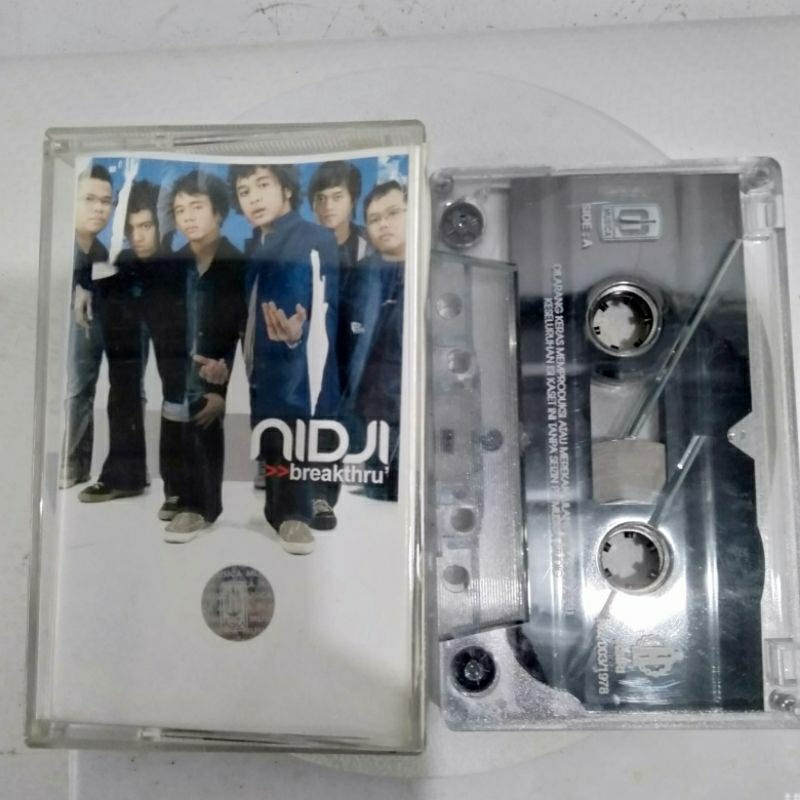 Kaset pita Nidji breakthru