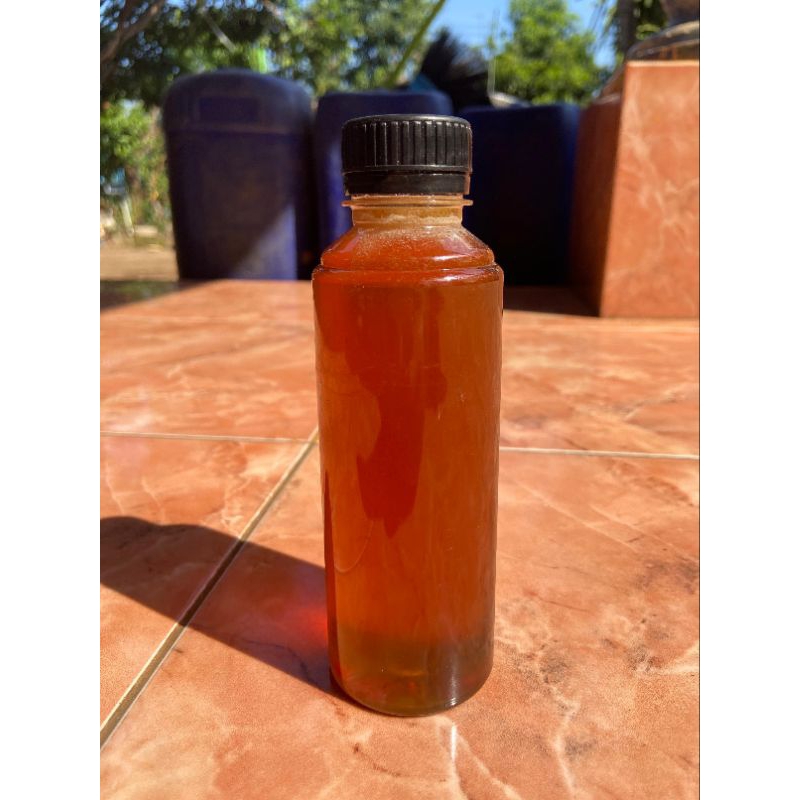 

madu hutan asli dan murni, karna di panen langsung dari pohon pegunungan asli jawa