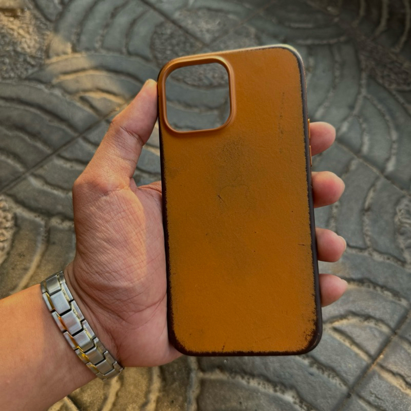 Apple leather case 13 pro max second